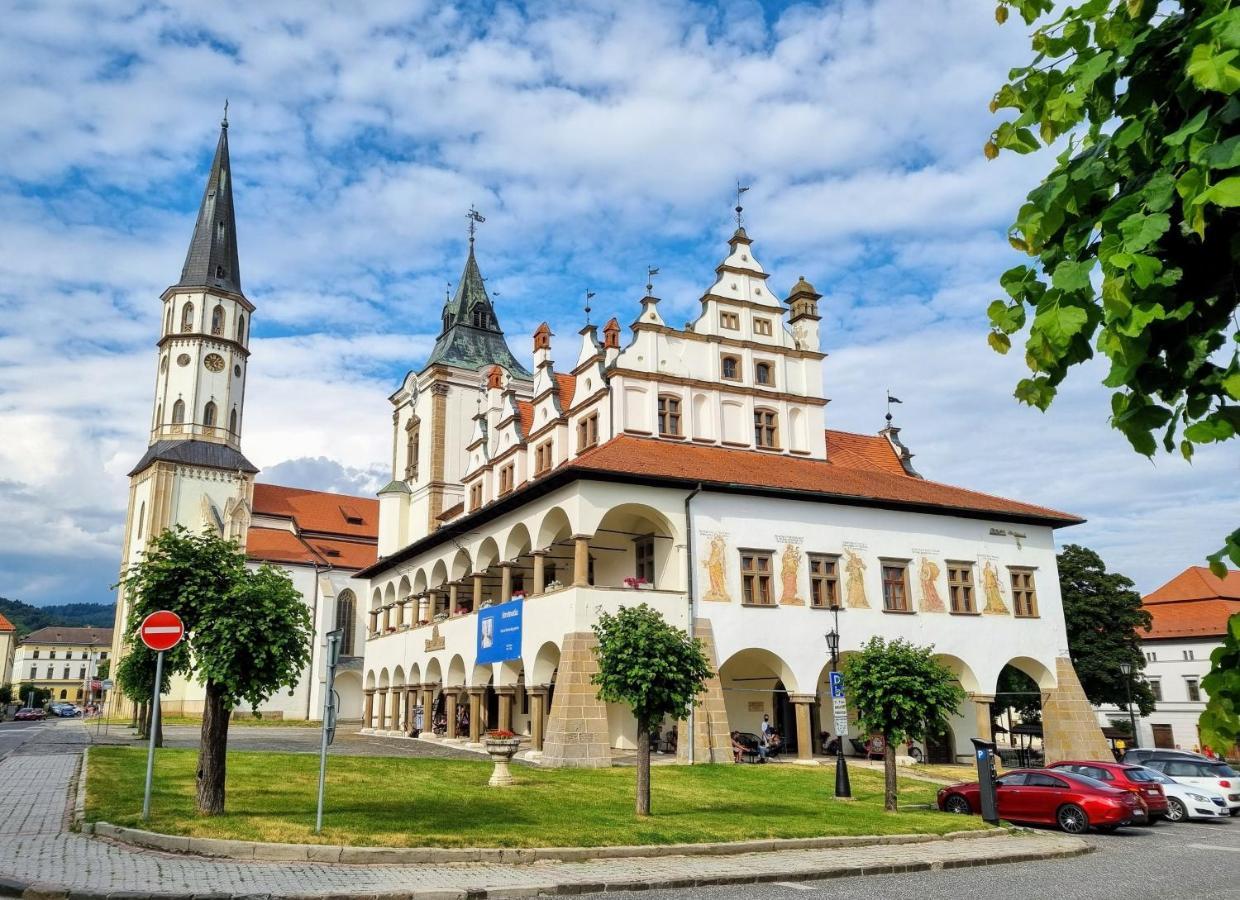 Historical House In The Center Levoca With Parking Apartment Exterior photo