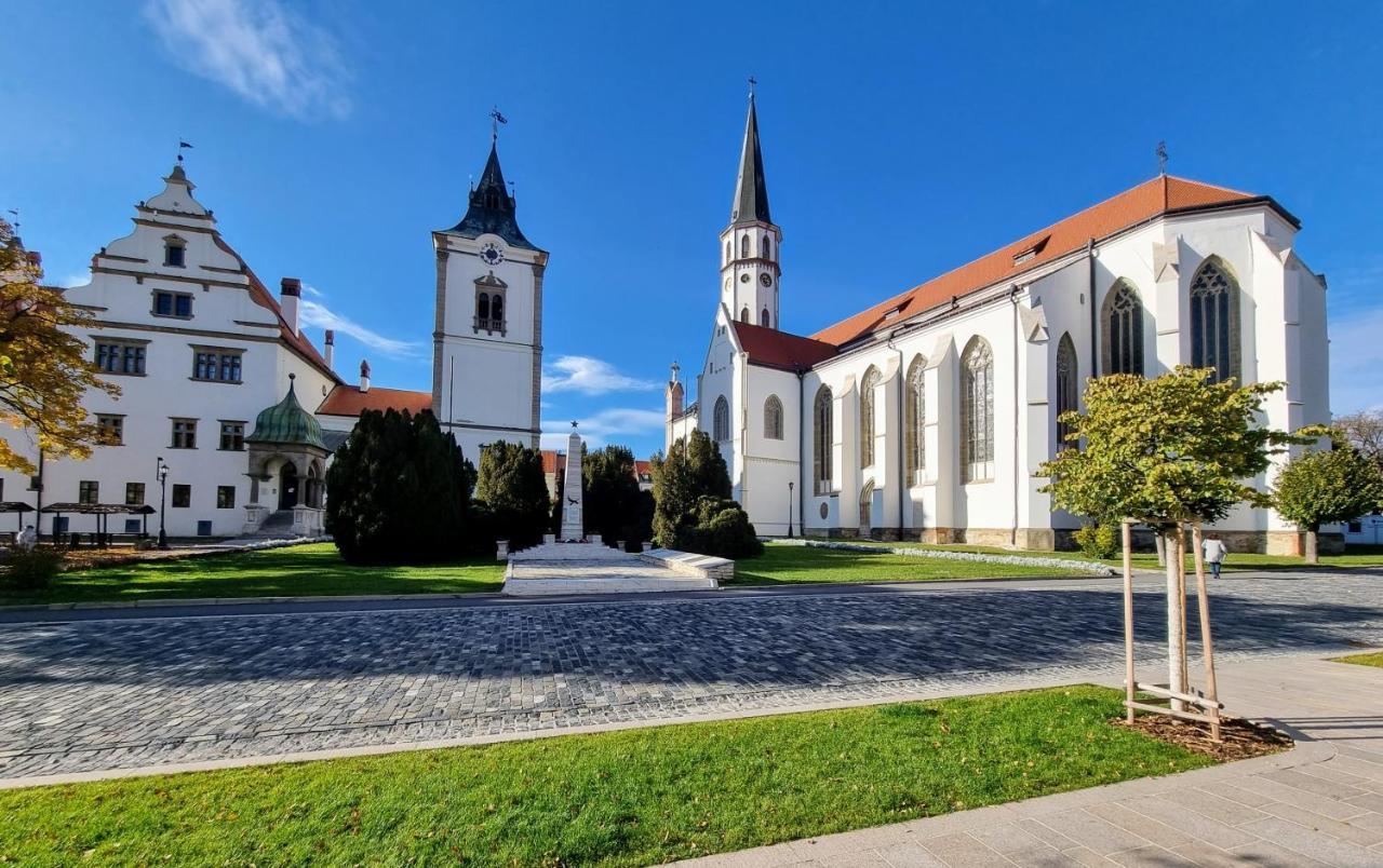 Historical House In The Center Levoca With Parking Apartment Exterior photo
