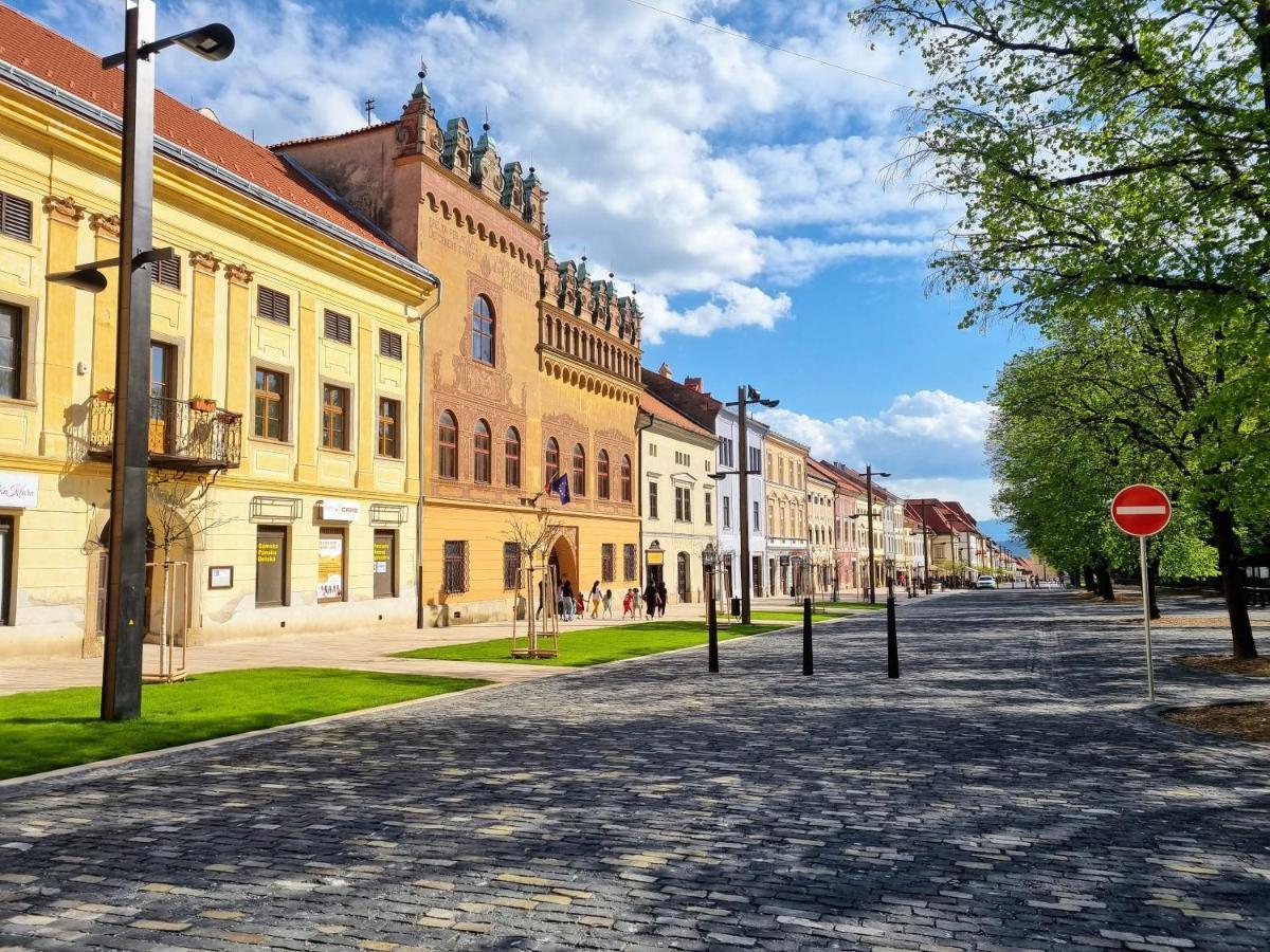 Historical House In The Center Levoca With Parking Apartment Exterior photo